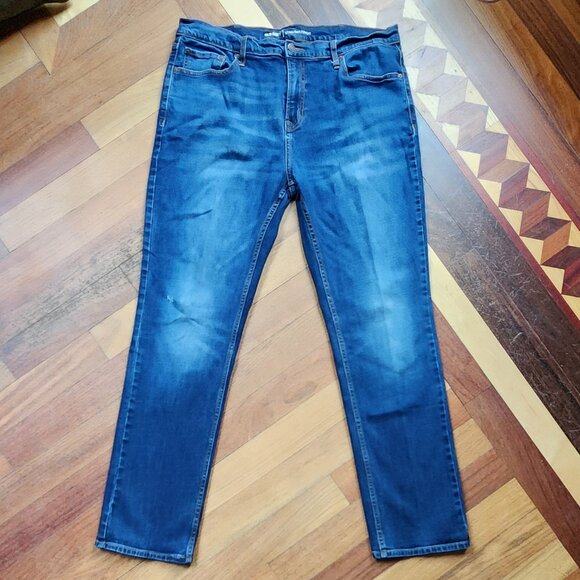 Old Navy Medium Wash Straight Leg Jeans Size 38x34 - Picture 4 of 15